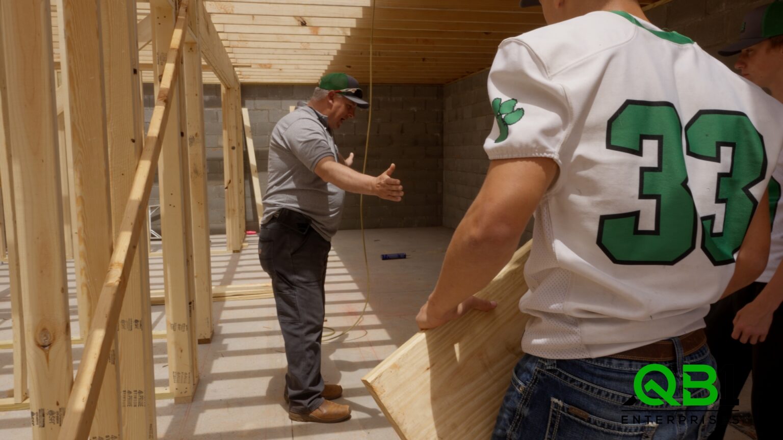 QB1 Enterprises team building homes